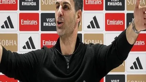 洛夫顿惊艳发挥，砍下22分11篮板4助攻，逆天表现震撼防守双塔！